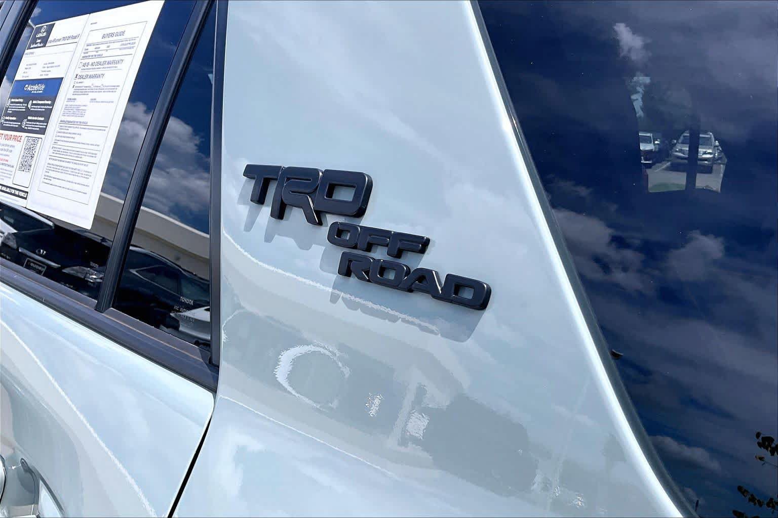 Used 2023 Toyota 4Runner TRD Off-Road Premium w/ Moonroof Package AWD/4WD image 9