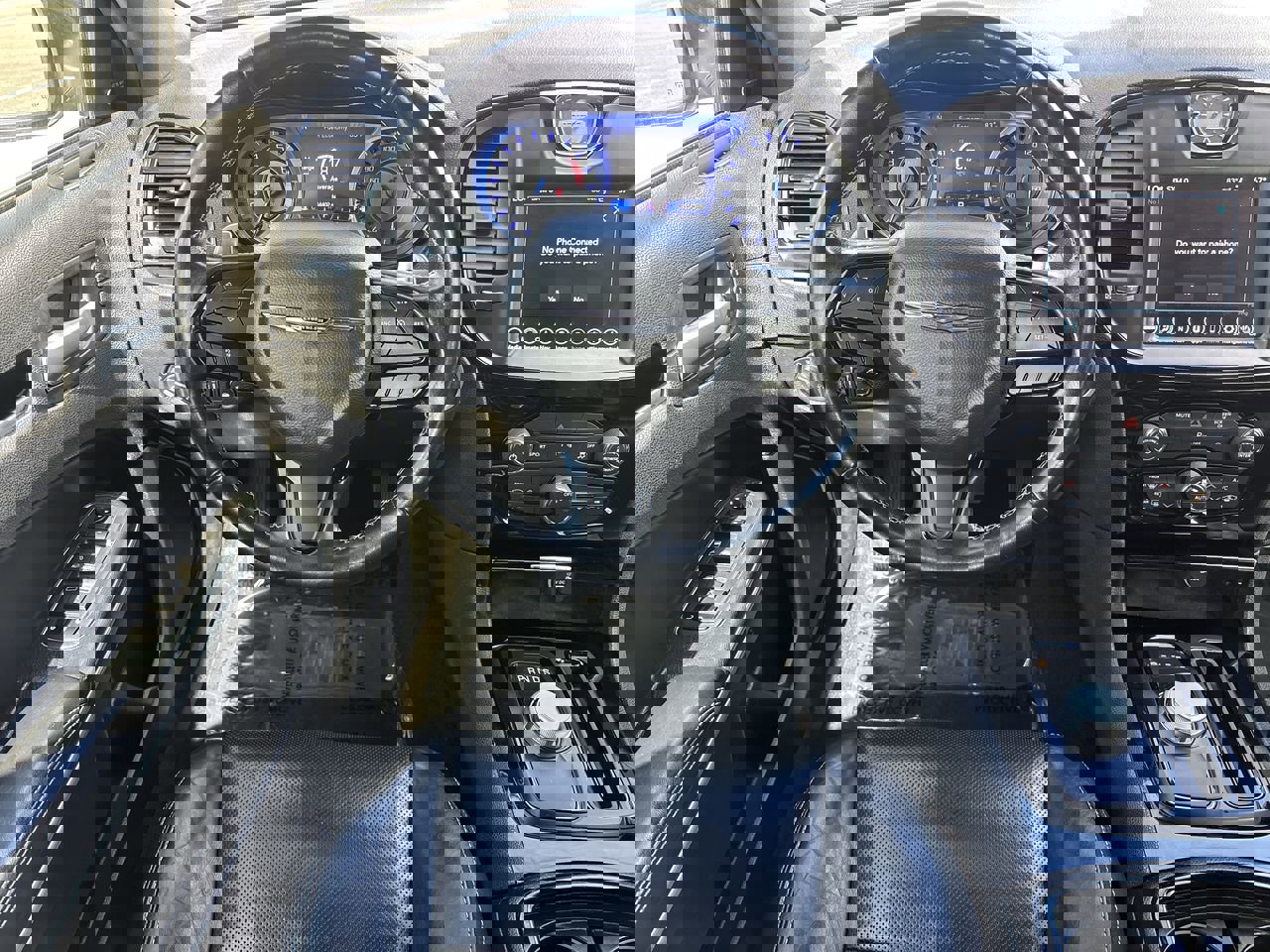 Used 2022 Chrysler 300 S w/ Comfort Group RWD image 13