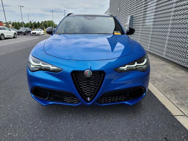 Used 2025 Alfa Romeo Stelvio Sprint AWD/4WD image 16