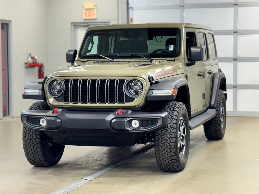 Used 2025 Jeep Wrangler Unlimited Rubicon w/ Convenience Group image 3