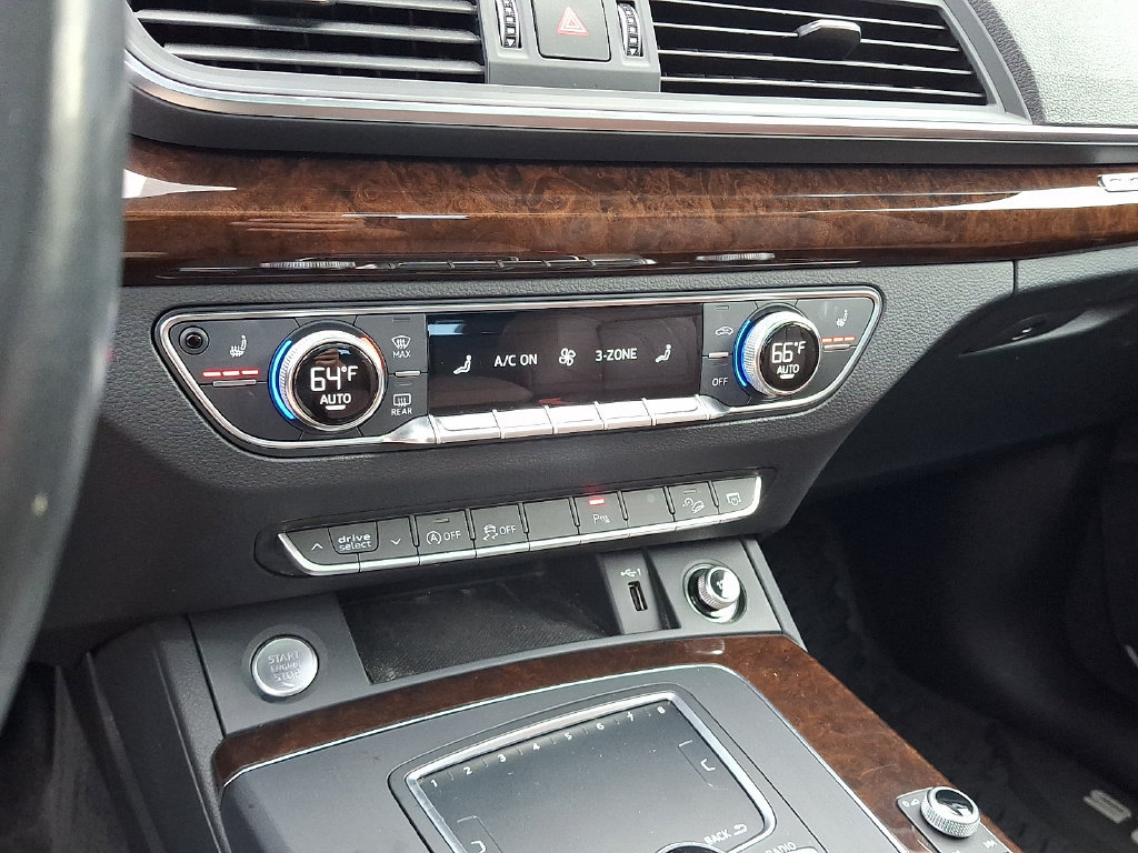 Used 2018 Audi Q5 Premium Plus w/ Premium Plus Package AWD/4WD image 17