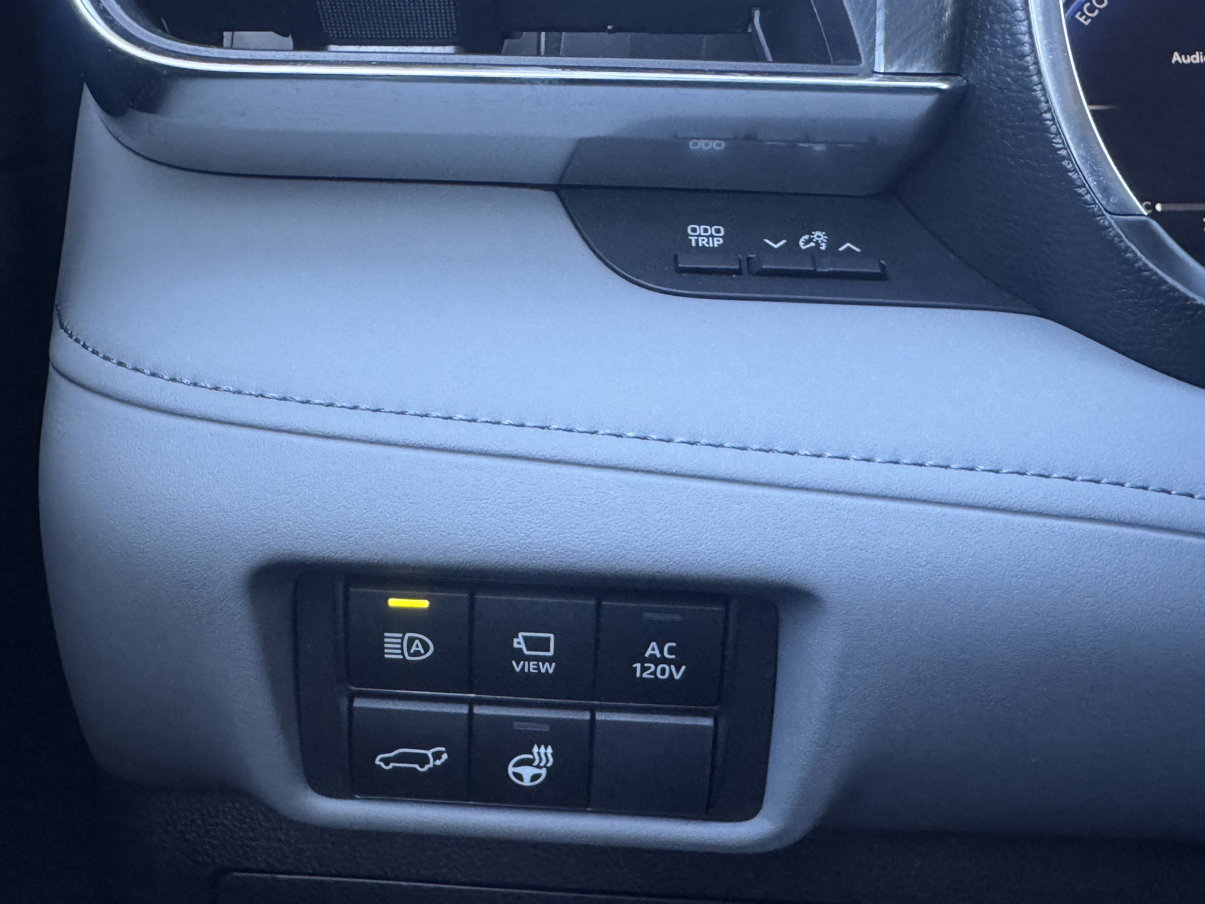 Used 2024 Toyota Highlander Platinum image 35