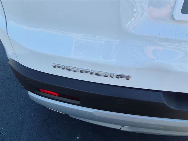 Certified 2023 GMC Acadia SLT image 97
