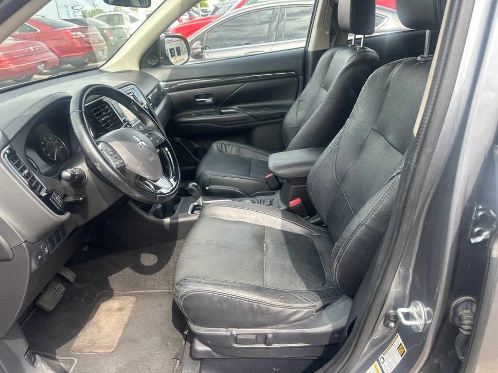 Used 2016 Mitsubishi Outlander SEL AWD/4WD image 8