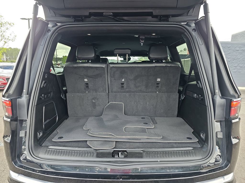 Used 2024 Jeep Wagoneer Series II w/ Flexible Seating Group image 16