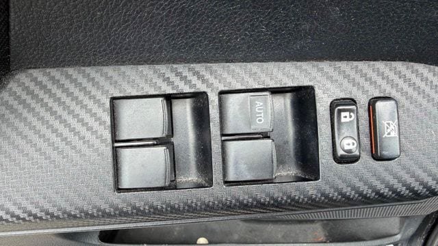 Used 2014 Toyota RAV4 XLE AWD/4WD image 11