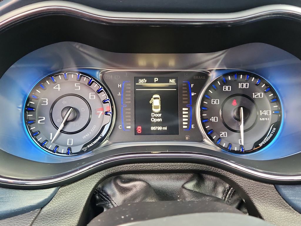 Used 2015 Chrysler 200 S image 19