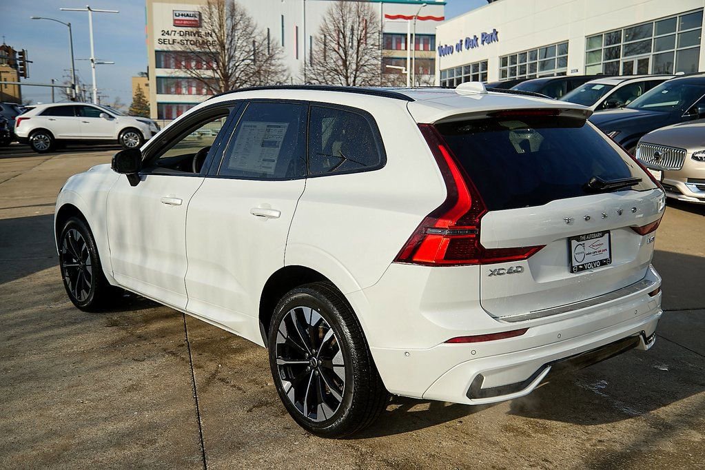 New 2026 Volvo XC60 B5 Plus w/ Climate Package image 9