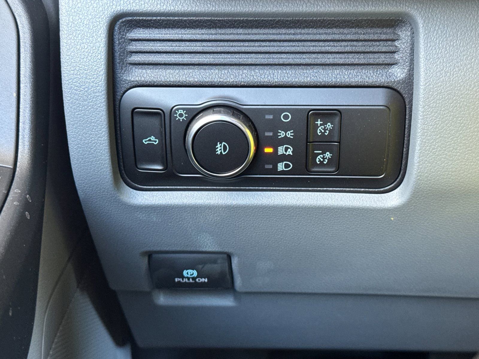 New 2026 Ford F250 XL w/ XL Chrome Package RWD image 26