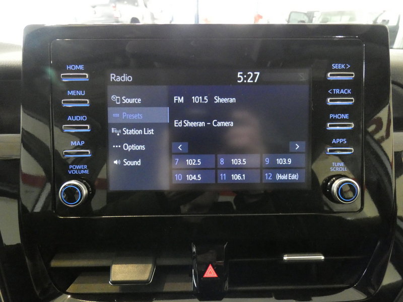 Used 2024 Toyota Camry SE image 11