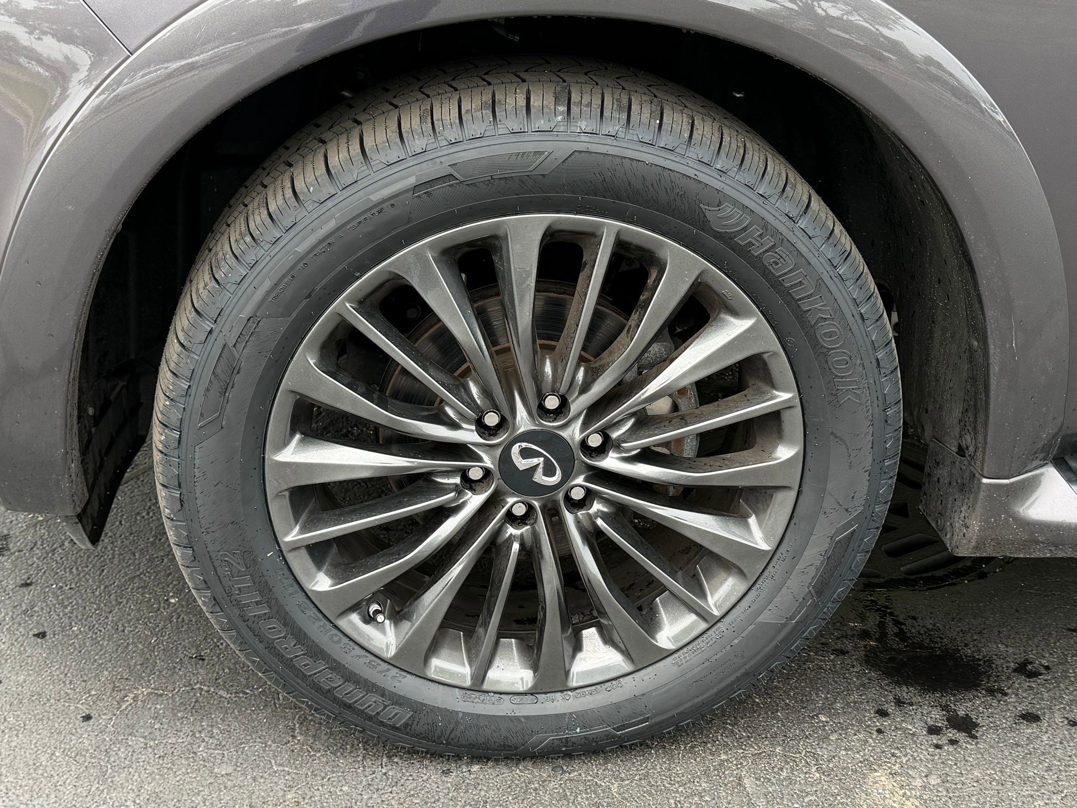 Used 2024 INFINITI QX80 Sensory AWD/4WD image 12