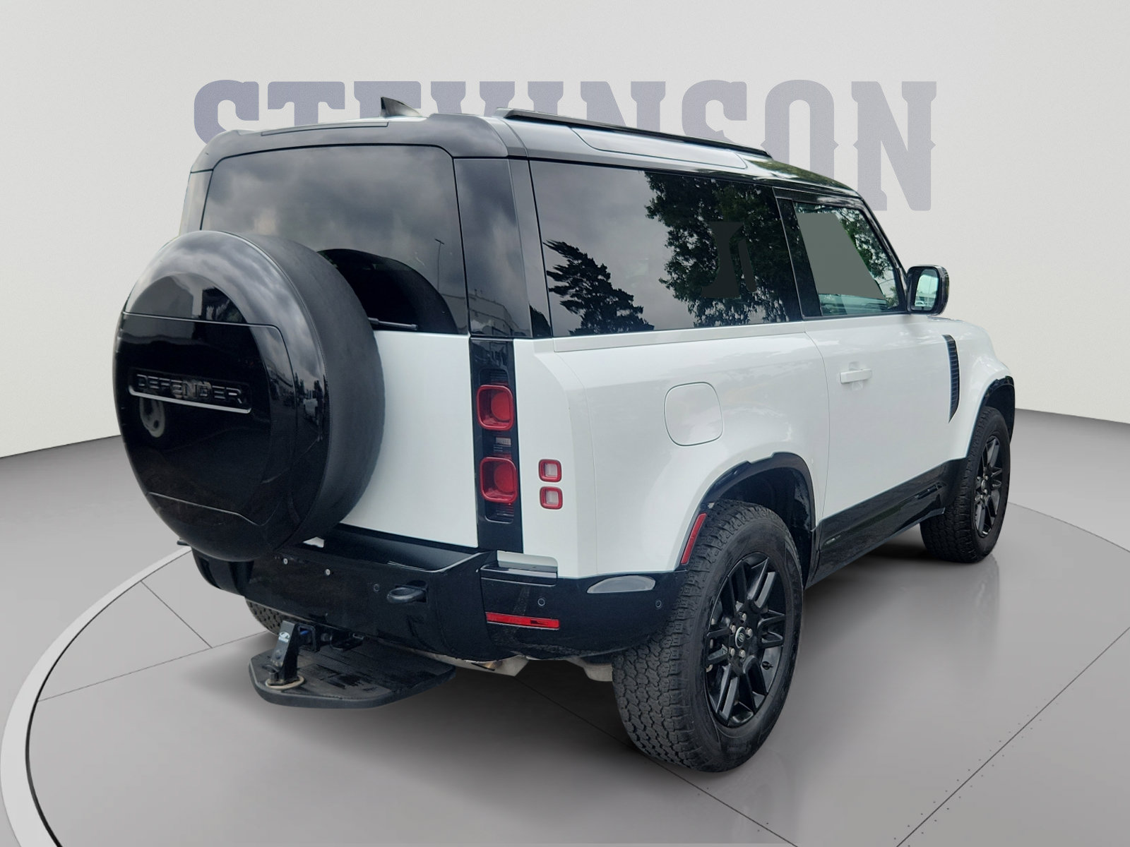 Used 2024 Land Rover Defender 90 X-Dynamic SE AWD/4WD image 5