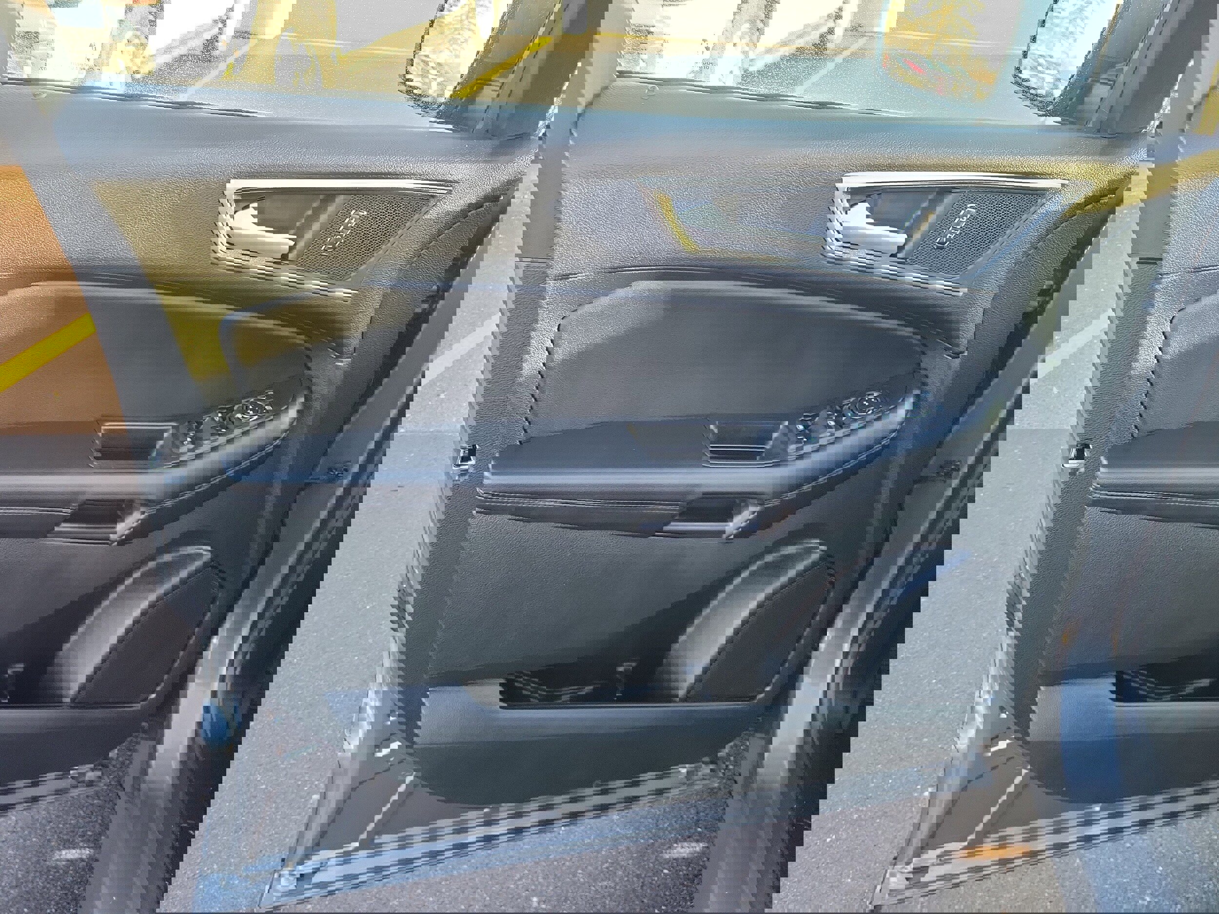 Used 2024 Ford Edge SEL w/ Convenience Package AWD/4WD image 17