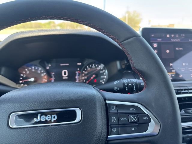 Used 2025 Jeep Compass Trailhawk image 13