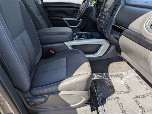 Used 2023 Nissan Titan SV w/ SV Convenience Package image 18