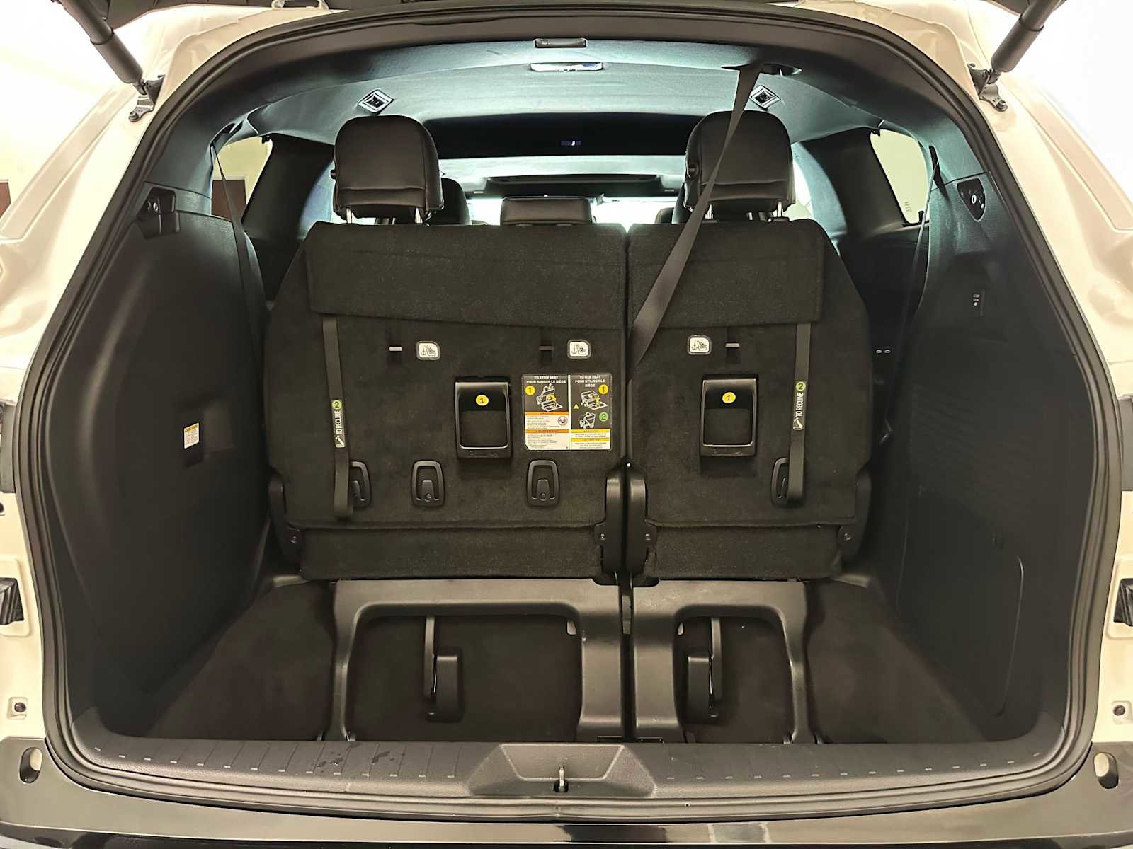 Used 2025 Toyota Sienna XSE w/ XSE Premium Package AWD/4WD image 30