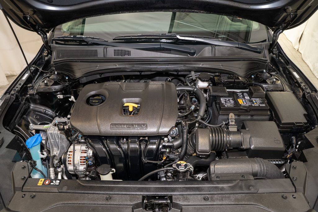 Used 2023 Kia Forte LXS w/ LXS Technology Package image 17