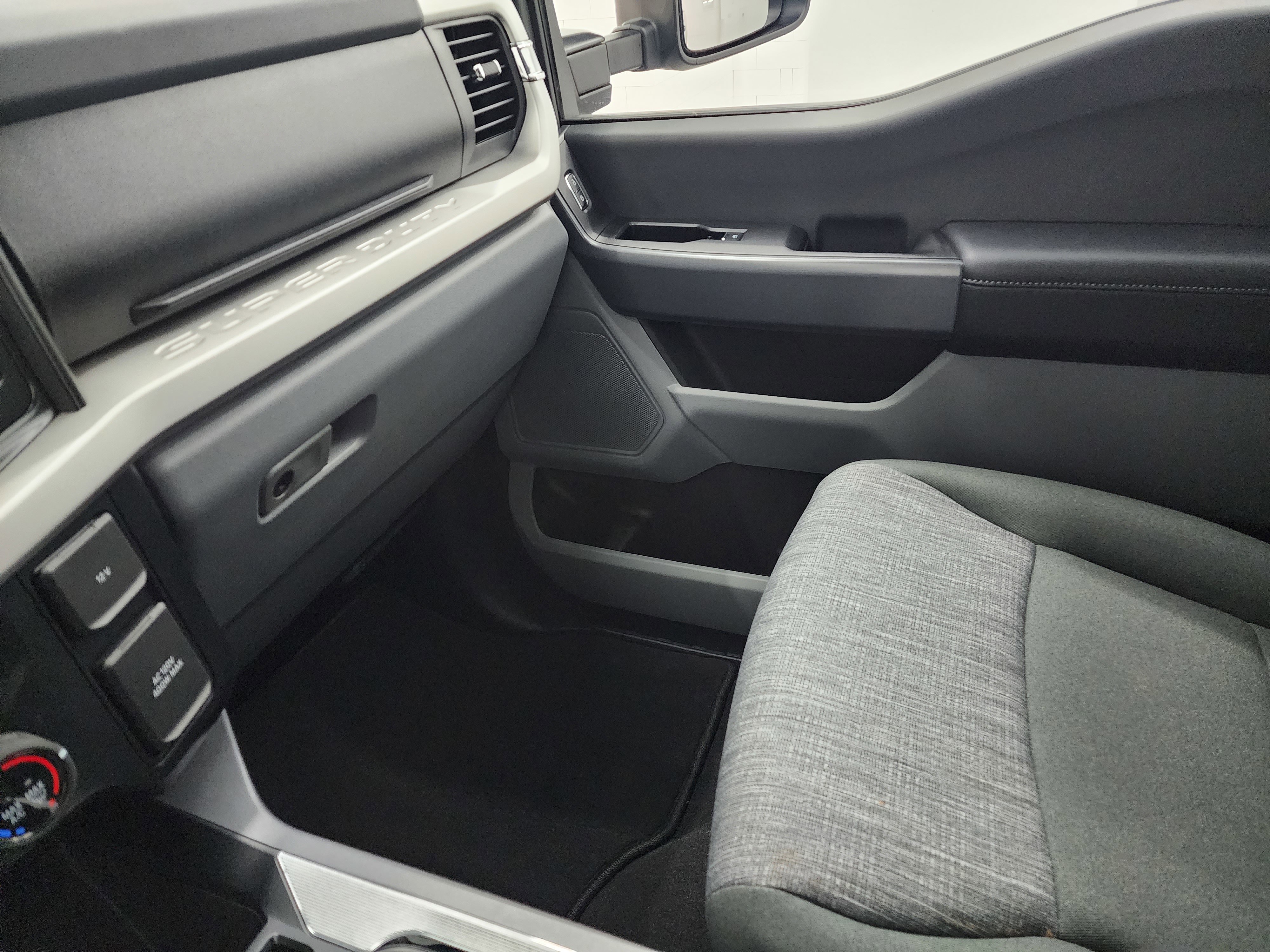 Used 2024 Ford F350 XLT w/ Tremor Off-Road Package image 13