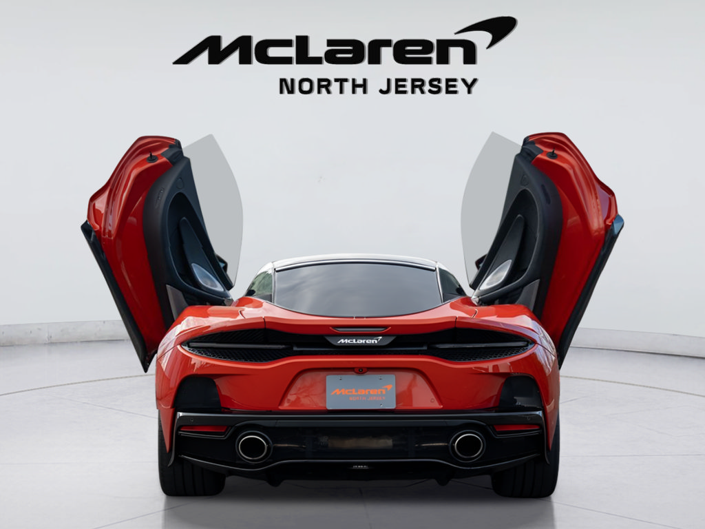Used 2023 McLaren GT RWD image 8