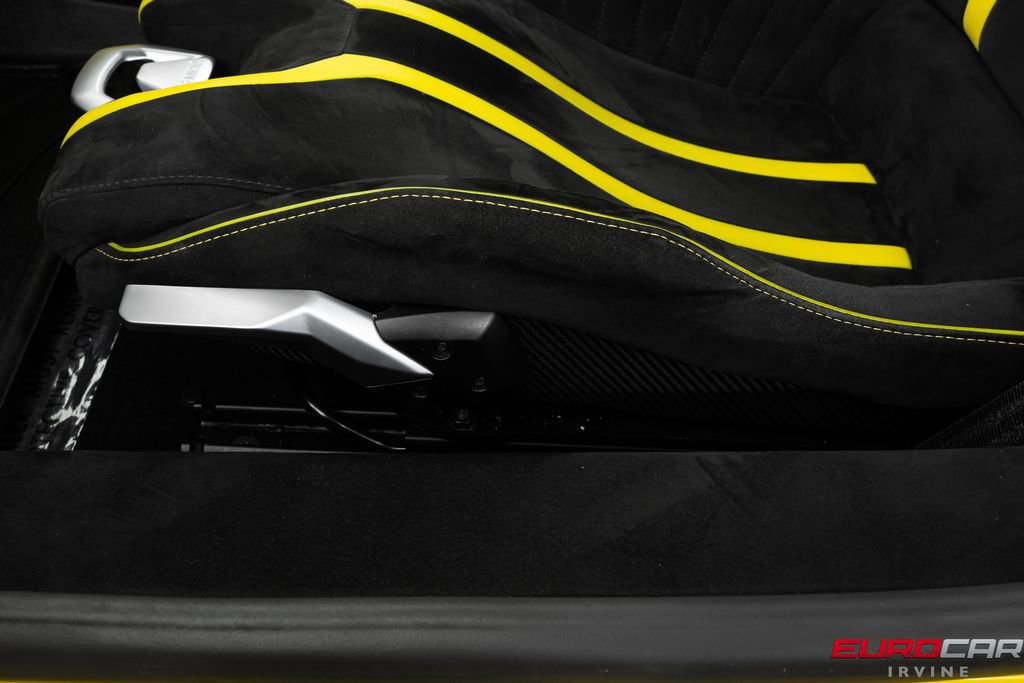 Used 2022 Lamborghini Huracan STO RWD image 46