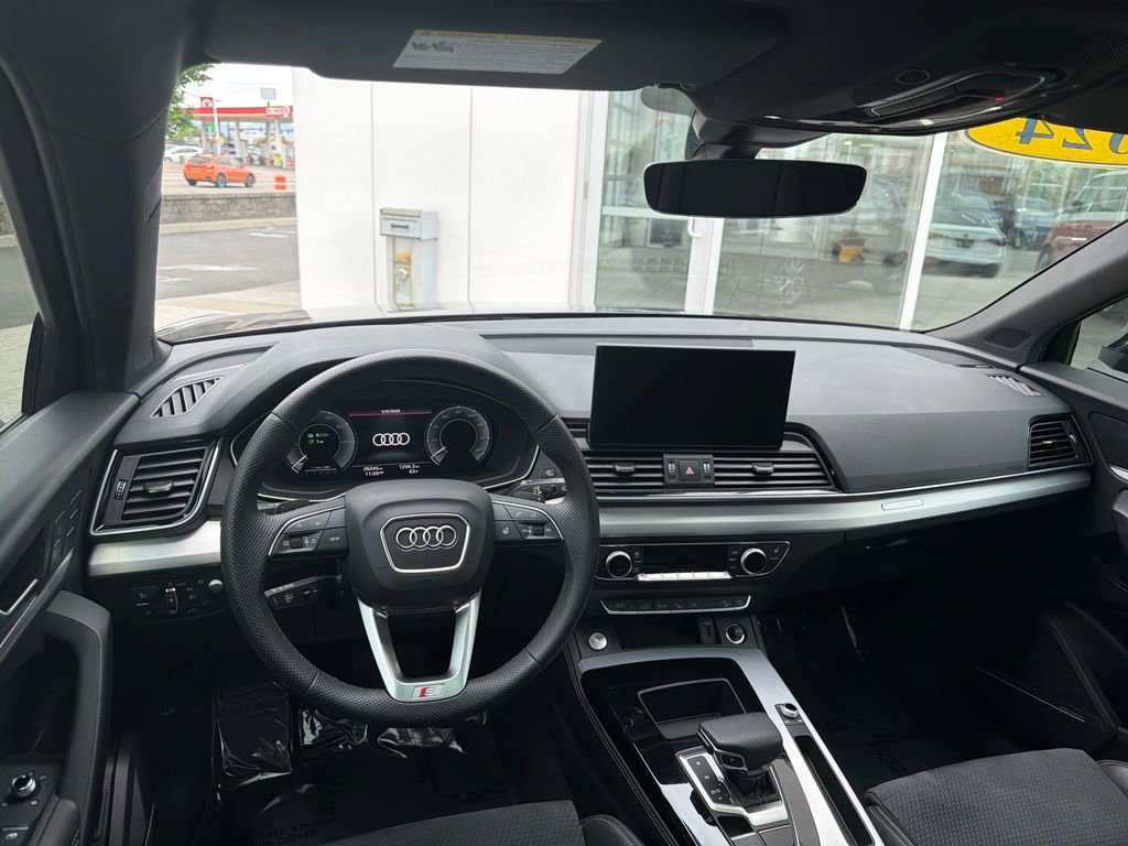 Used 2024 Audi Q5 e Prestige w/ Prestige Package AWD/4WD image 13
