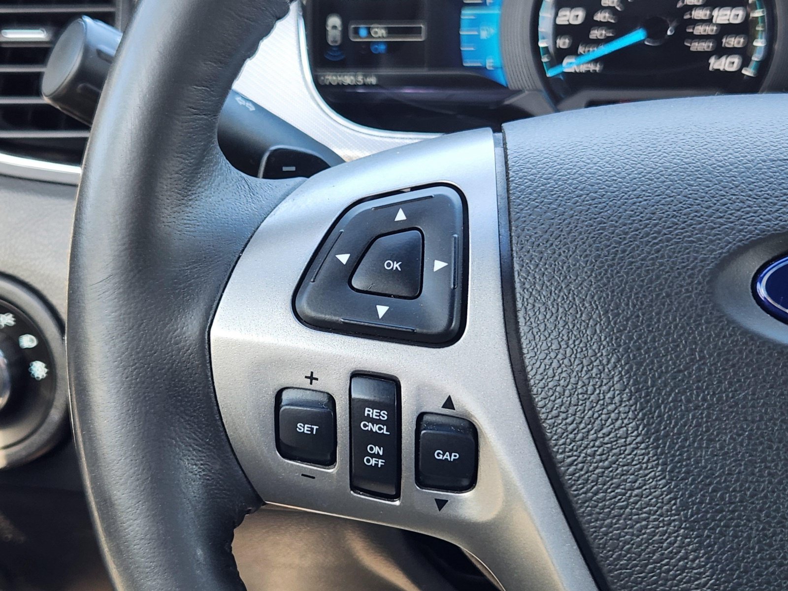 Used 2018 Ford Taurus SHO w/ Driver Assist Package AWD/4WD image 29