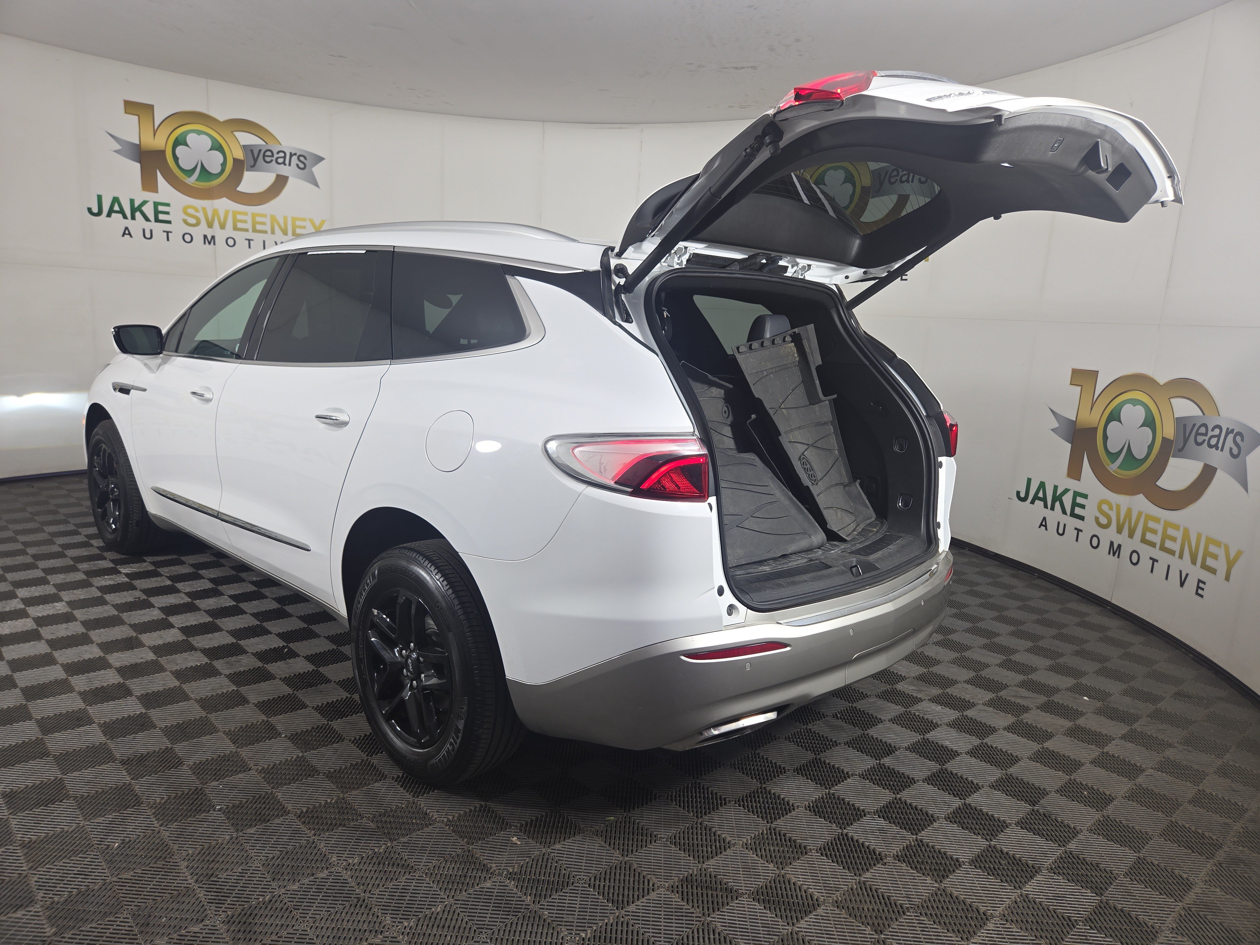 Used 2023 Buick Enclave Essence w/ Experience Buick Package AWD/4WD image 32
