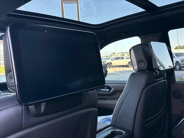 New 2026 GMC Yukon Denali Ultimate AWD/4WD image 30