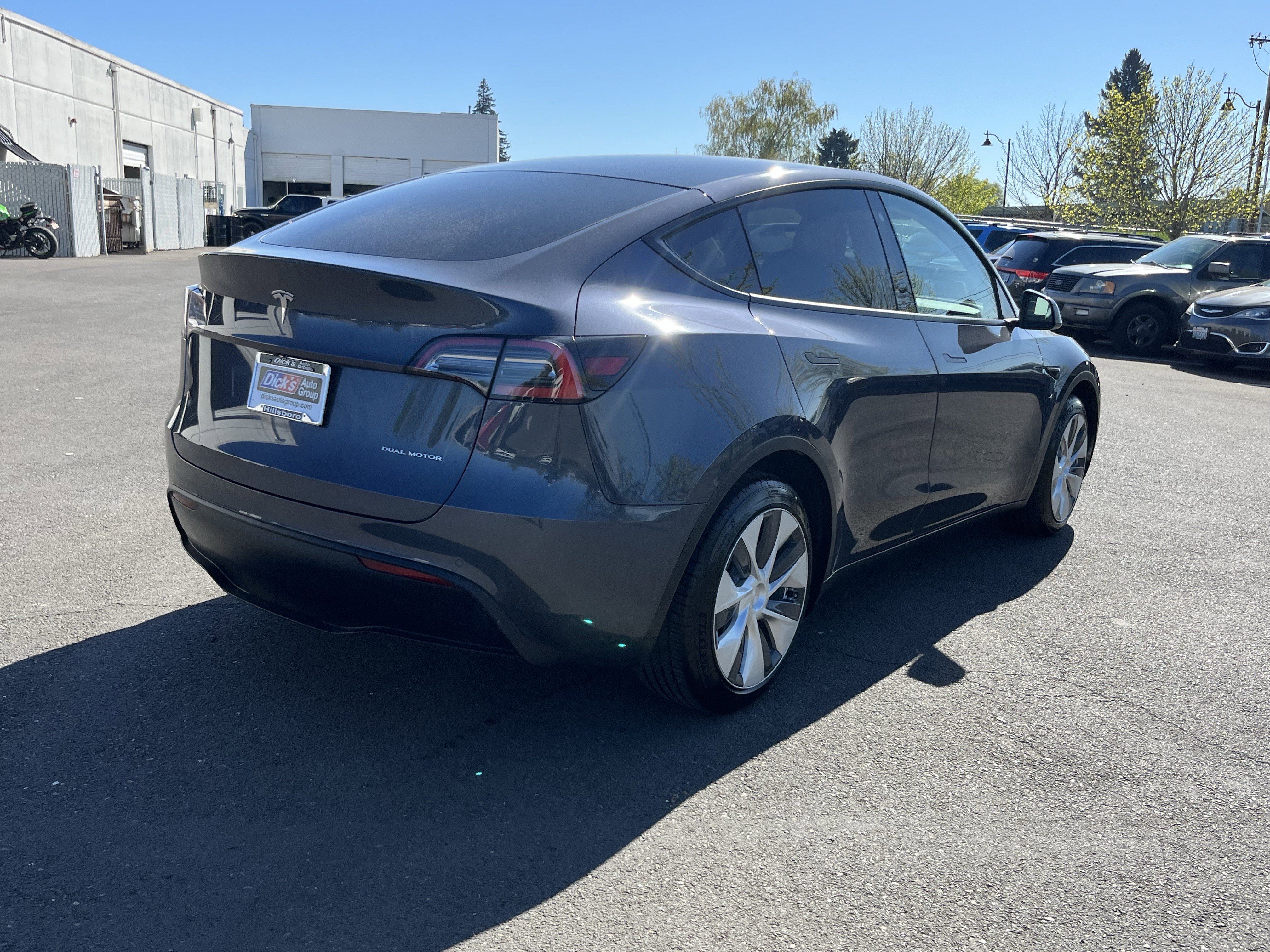 Used 2020 Tesla Model Y Long Range image 5