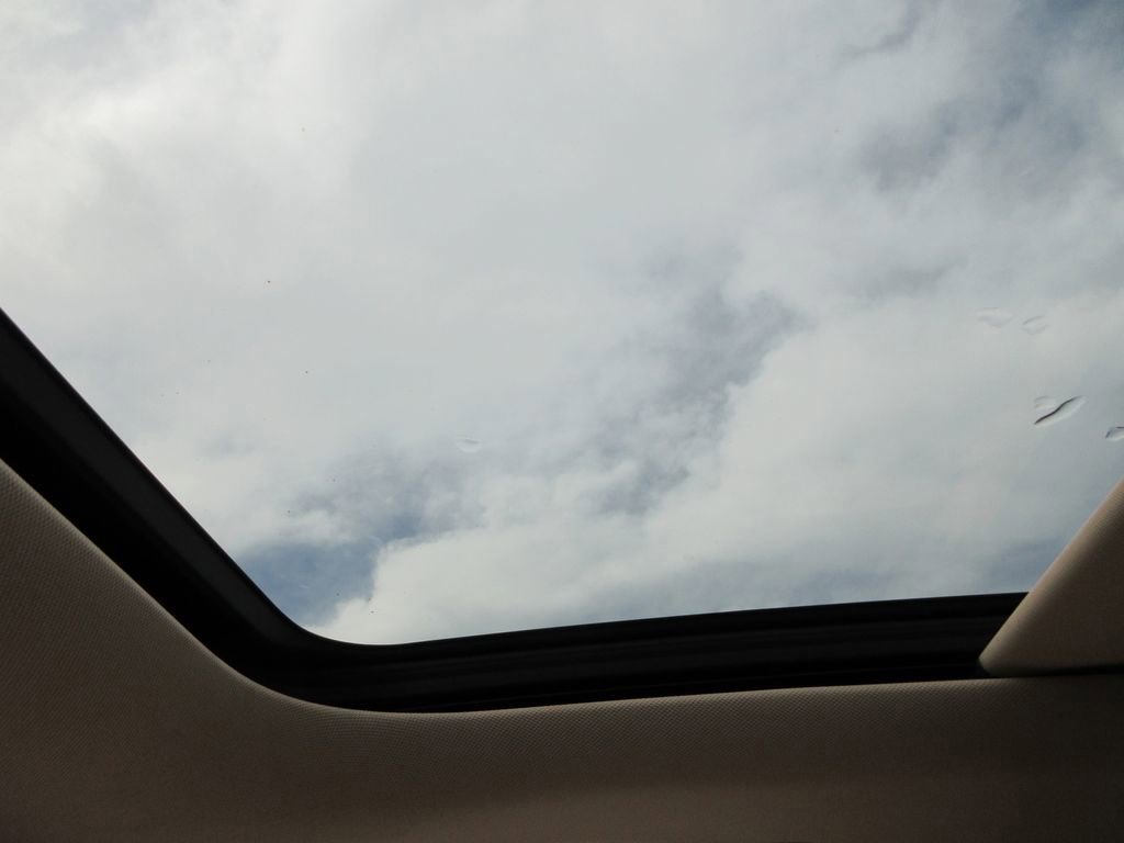 Used 2022 Jeep Grand Cherokee L Limited w/ Black Appearance Package AWD/4WD image 35