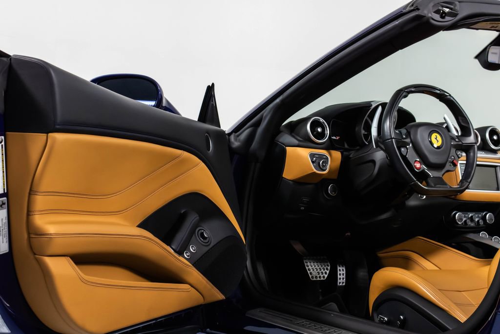 Certified 2017 Ferrari California T image 34