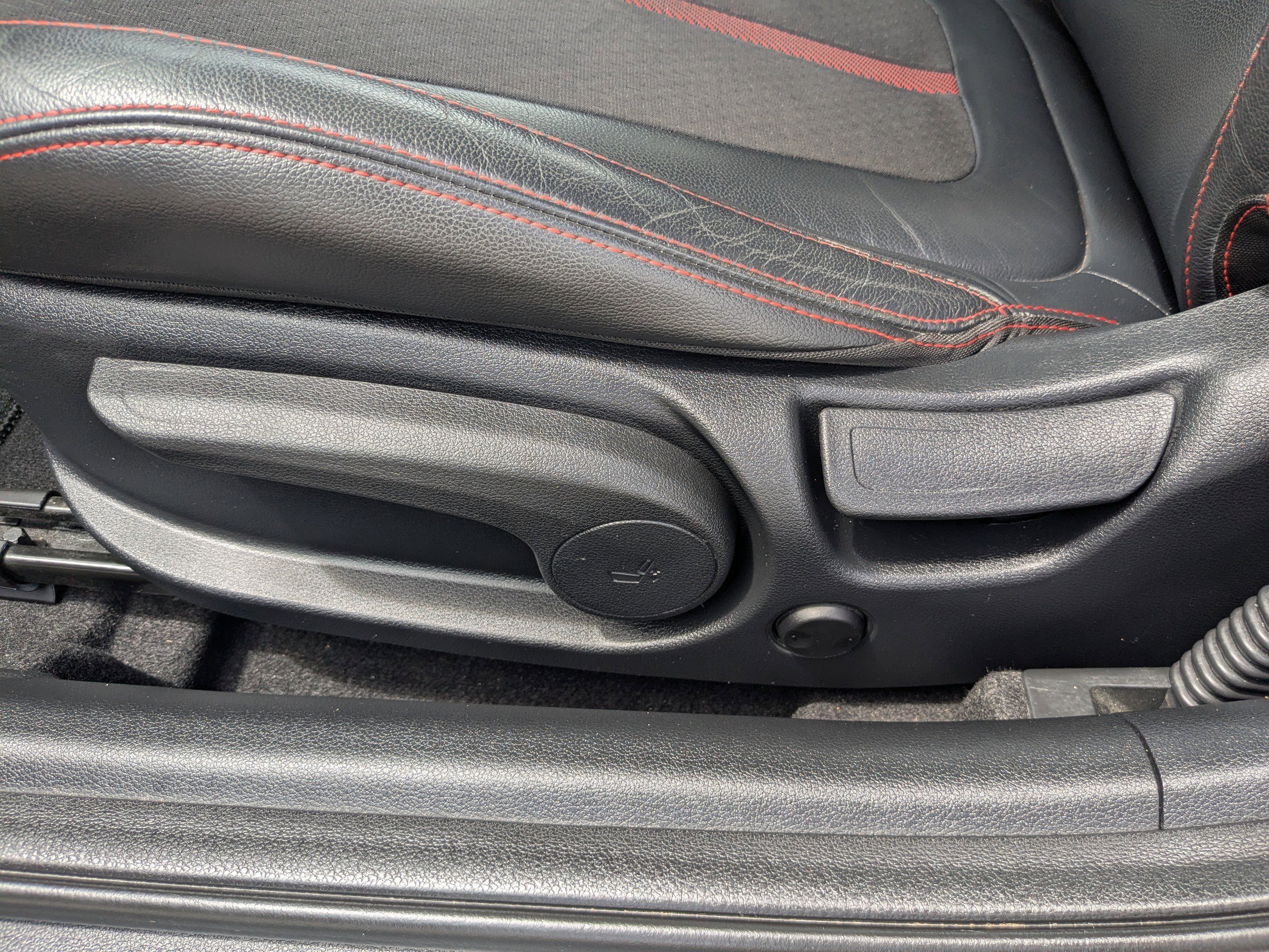 Used 2019 Hyundai Veloster Turbo FWD image 19