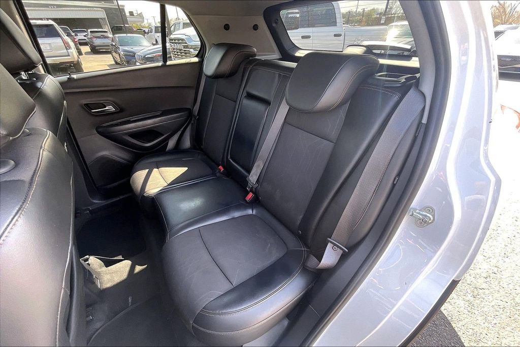Used 2017 Chevrolet Trax LT w/ LT Convenience Package image 24