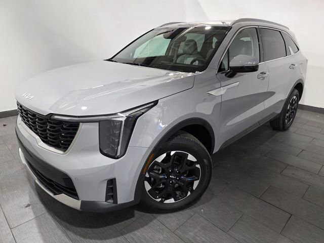 Used 2025 Kia Sorento S image 1