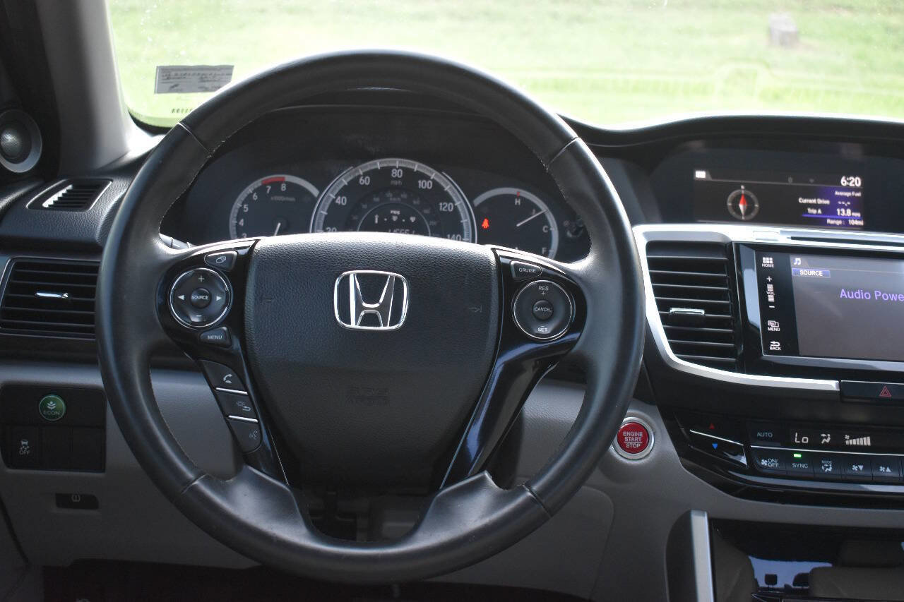 Used 2017 Honda Accord EX-L image 19