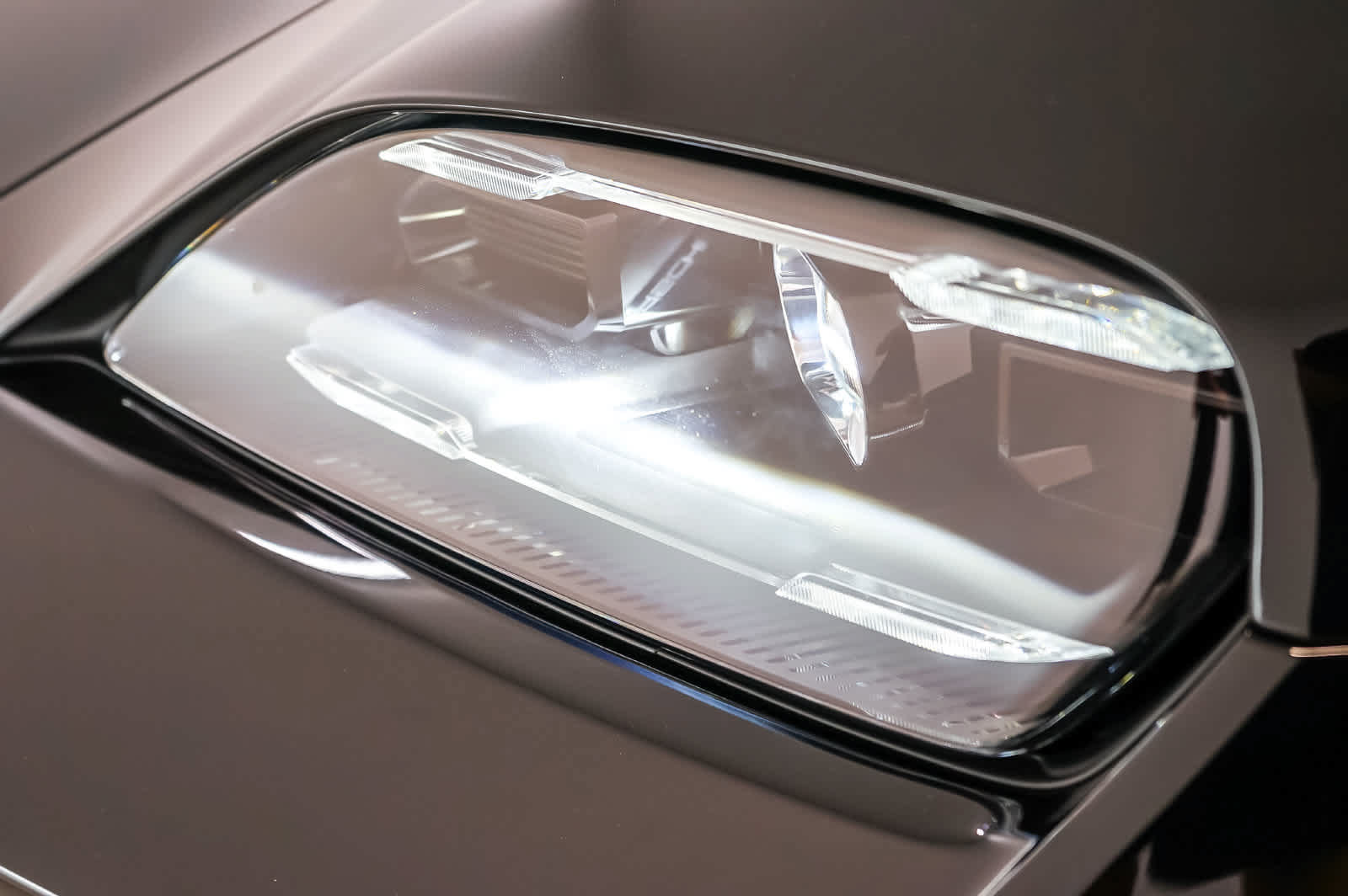 New 2026 Porsche Taycan RWD image 15