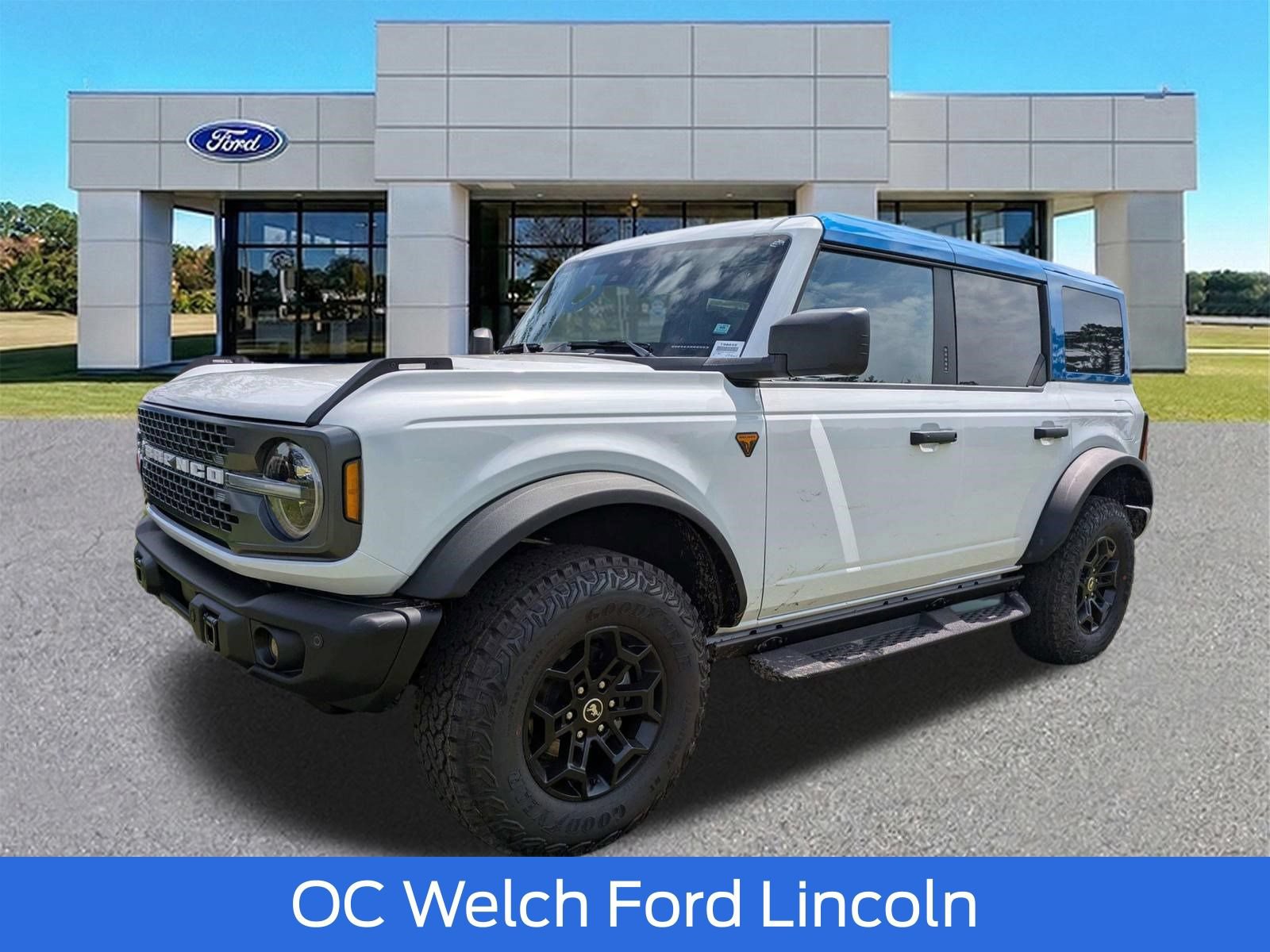 New 2026 Ford Bronco Badlands AWD/4WD image 4