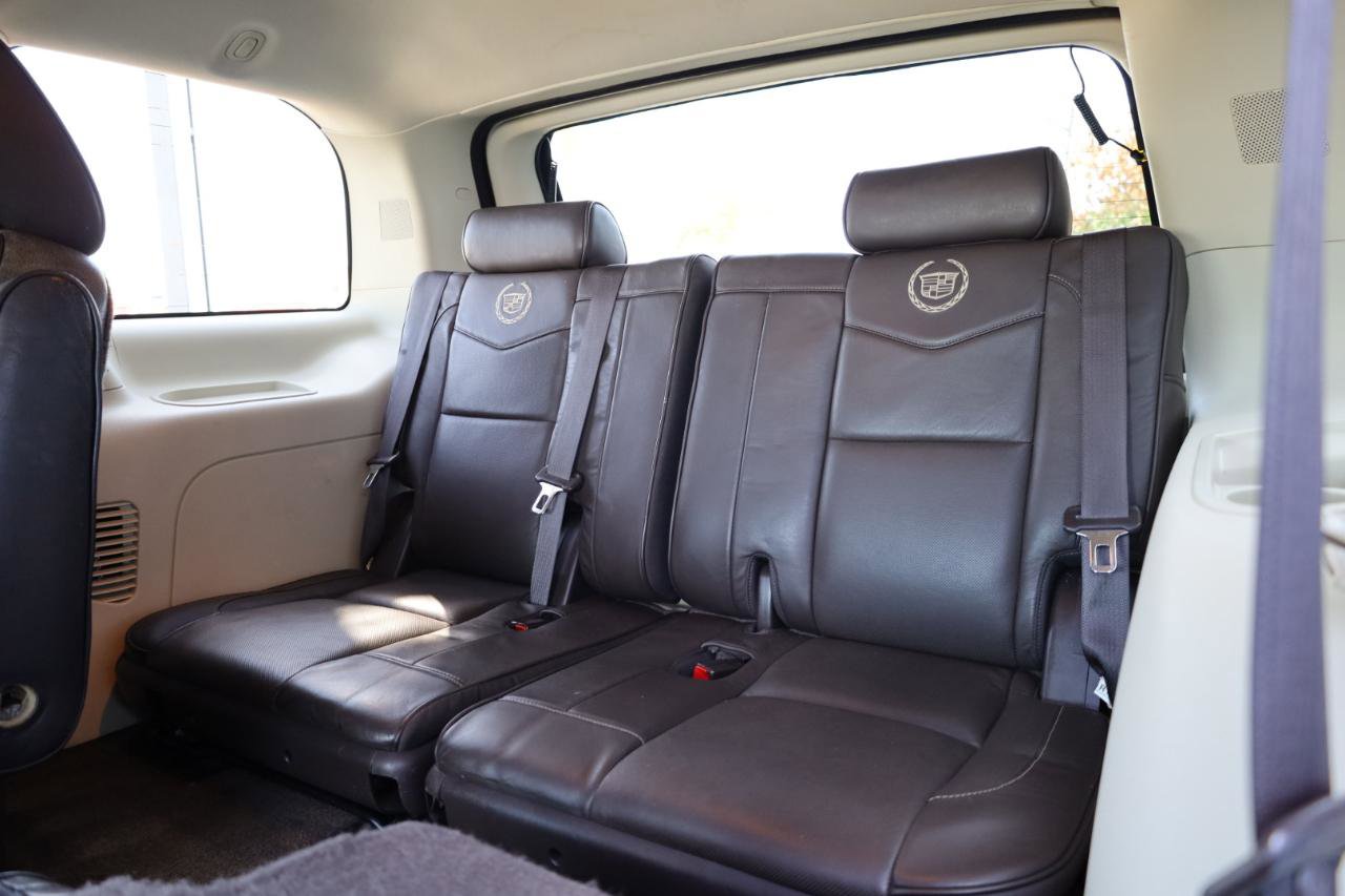 Used 2014 Cadillac Escalade Platinum image 18