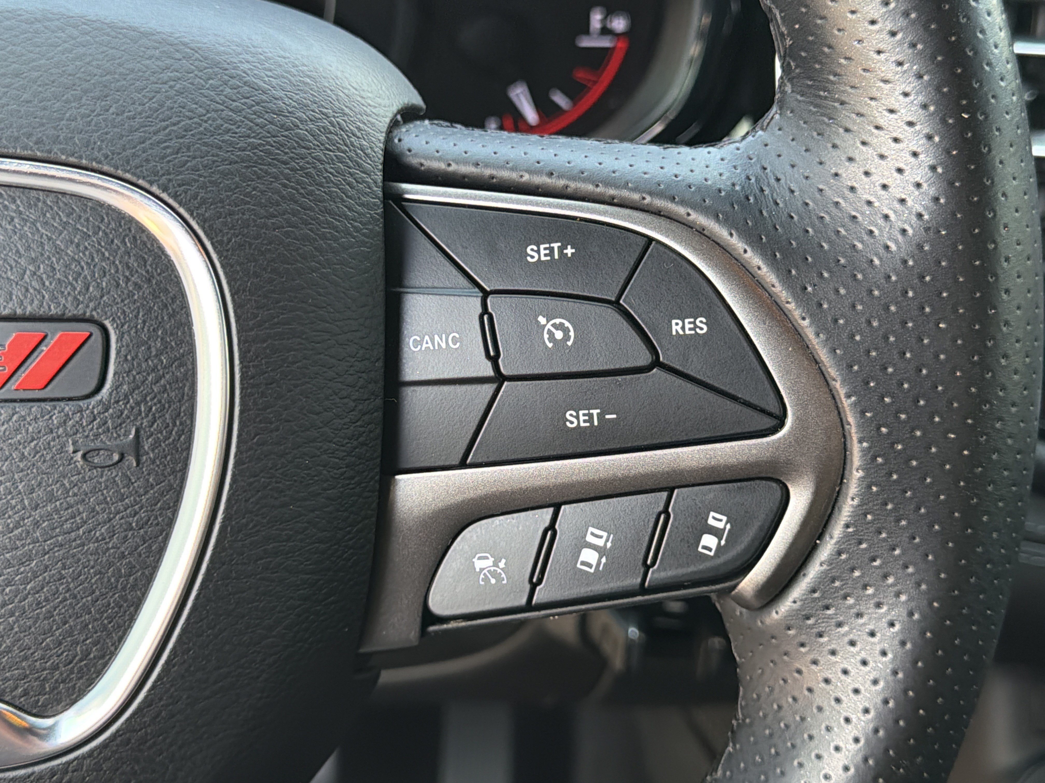 Used 2023 Dodge Durango SXT Launch Edition RWD image 31
