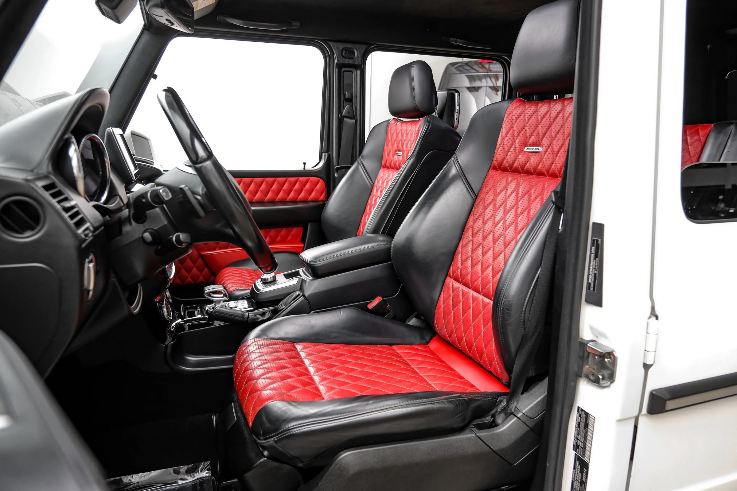 Used 2015 Mercedes-Benz G 63 AMG 4MATIC w/ PA6 Package image 35