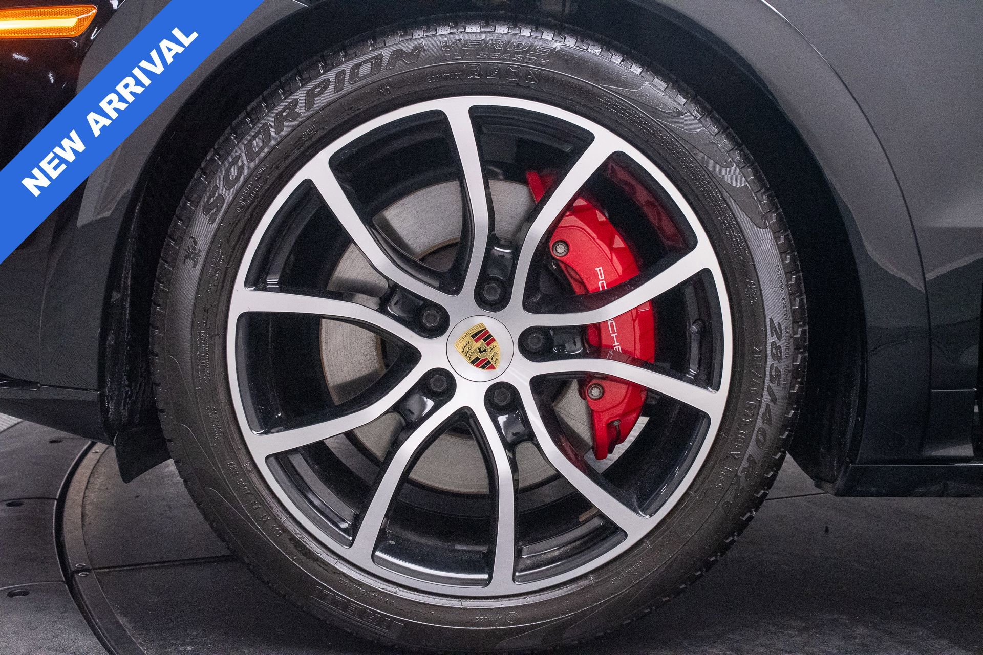 Used 2021 Porsche Cayenne GTS image 13