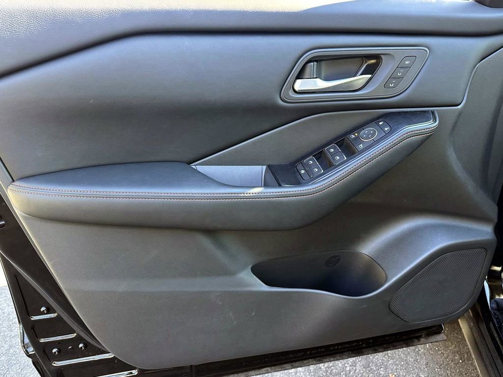 Certified 2025 Nissan Rogue SV w/ Rock Creek Premium Package image 17