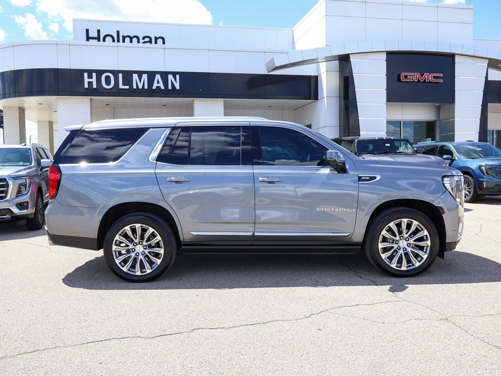 Used 2022 GMC Yukon Denali AWD/4WD image 2
