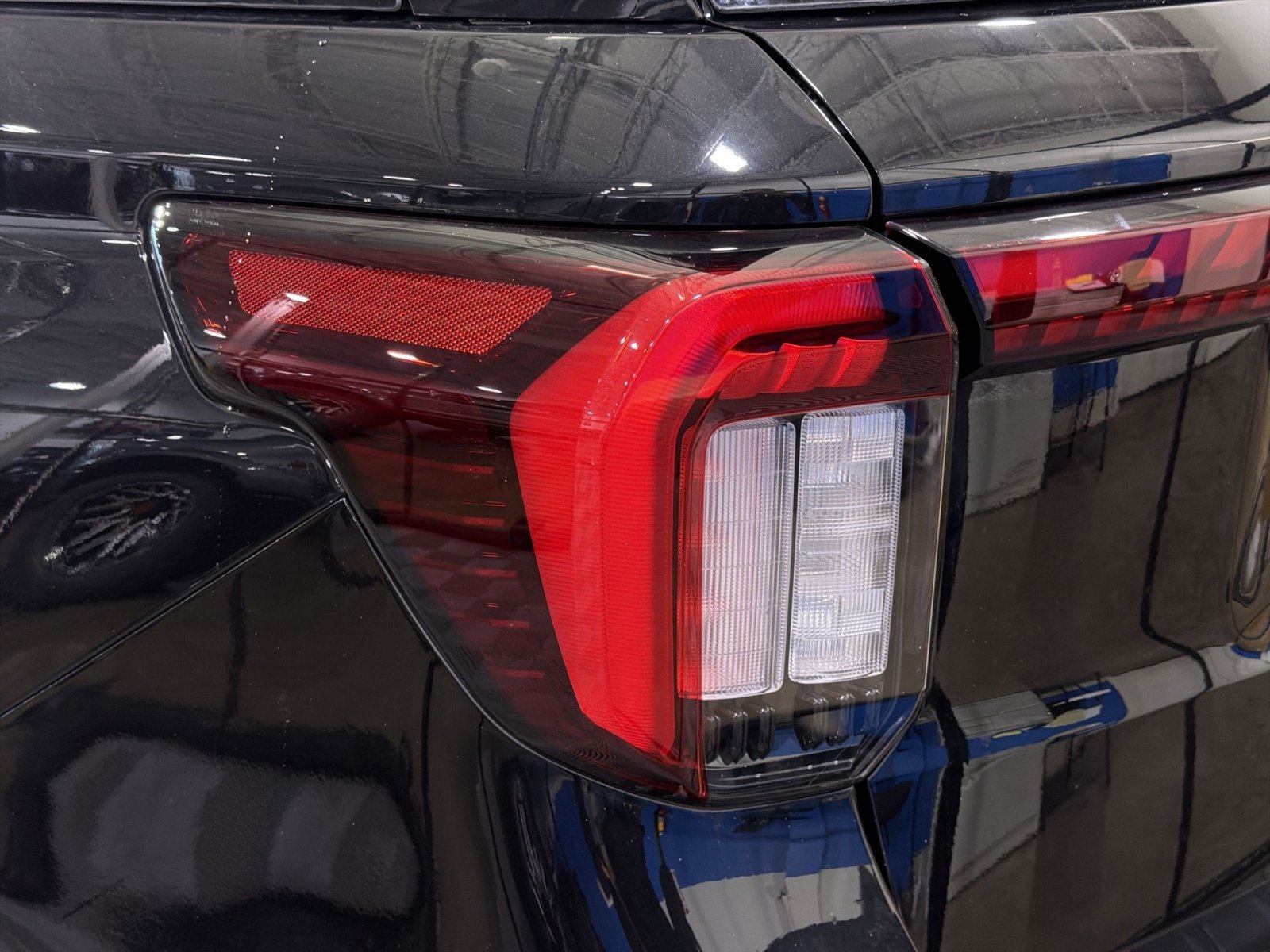 New 2026 Ford Explorer Tremor w/ Tremor Ultimate Package AWD/4WD image 17