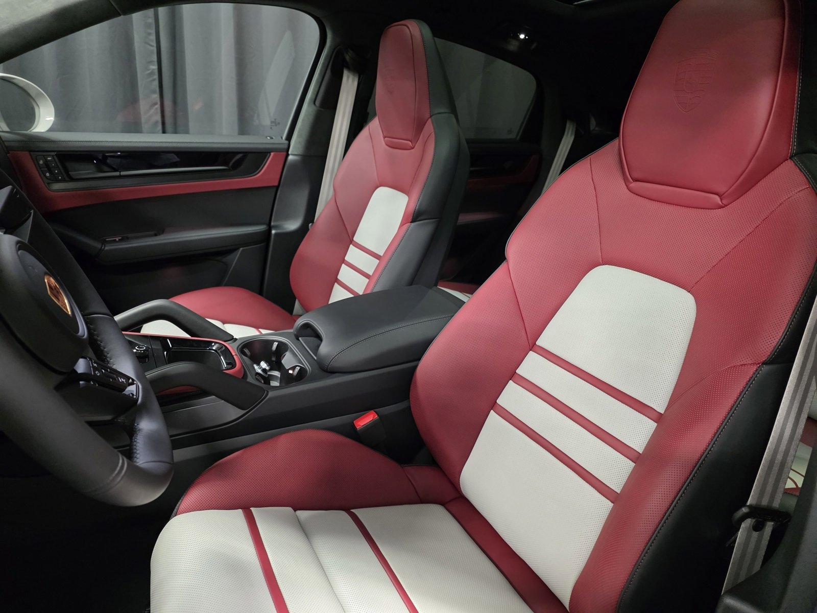 New 2026 Porsche Cayenne GTS image 7
