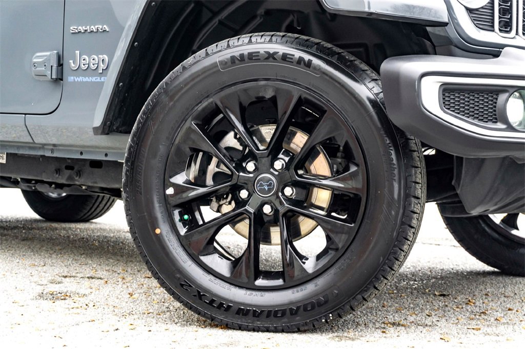 Used 2024 Jeep Wrangler Unlimited Sahara image 2