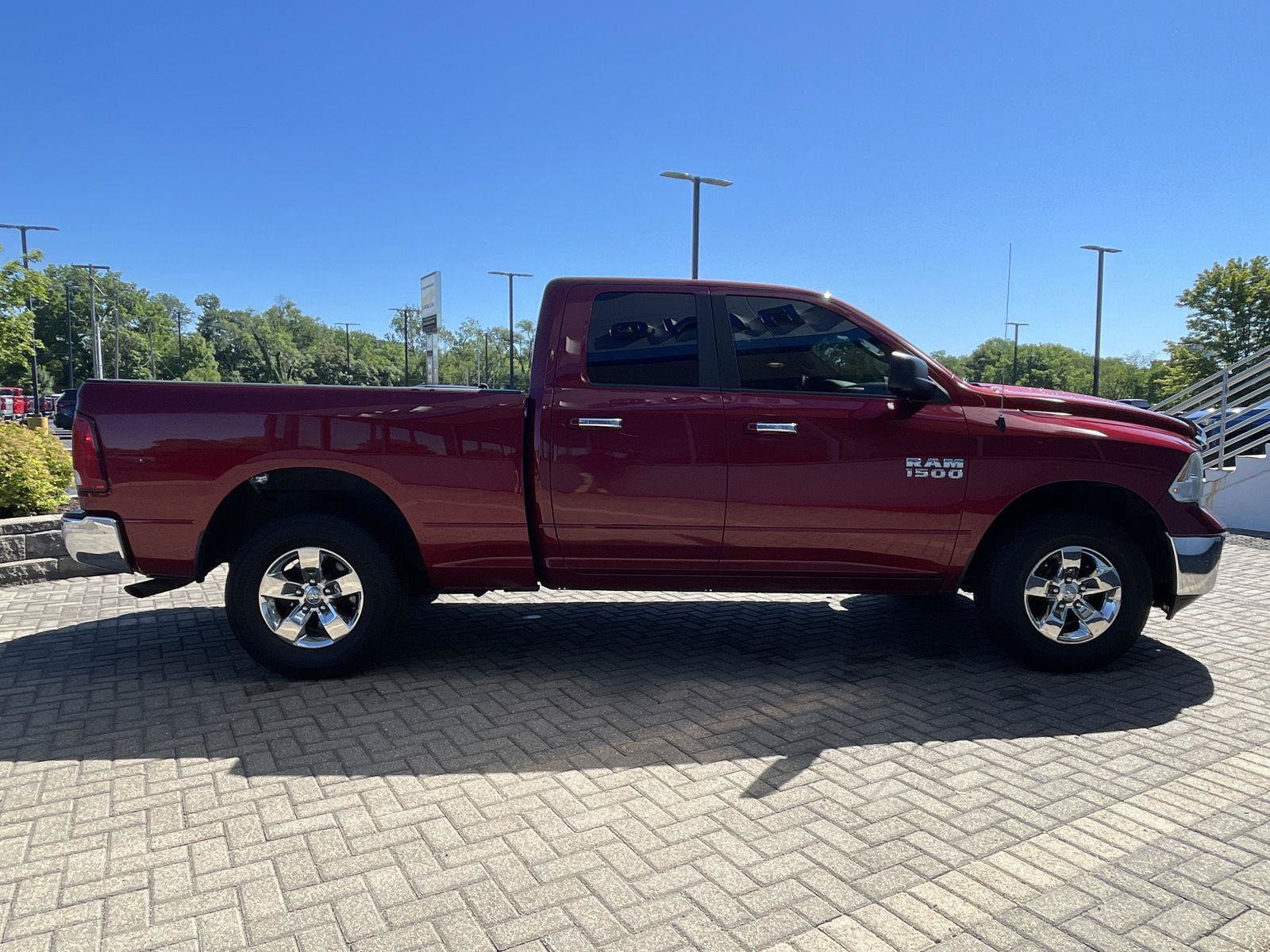 Used 2015 RAM 1500 Classic SLT AWD/4WD image 6