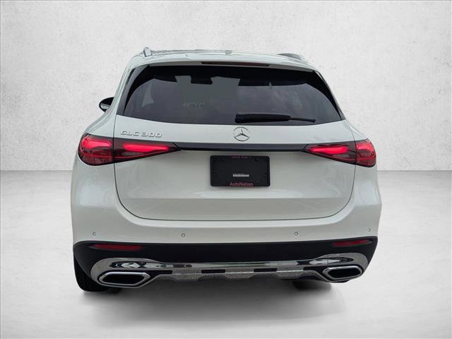 Used 2025 Mercedes-Benz GLC 300 image 7