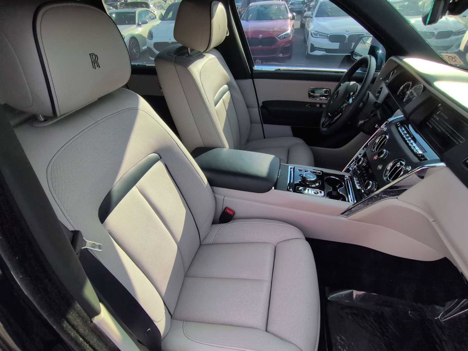 Used 2022 Rolls-Royce Cullinan image 22