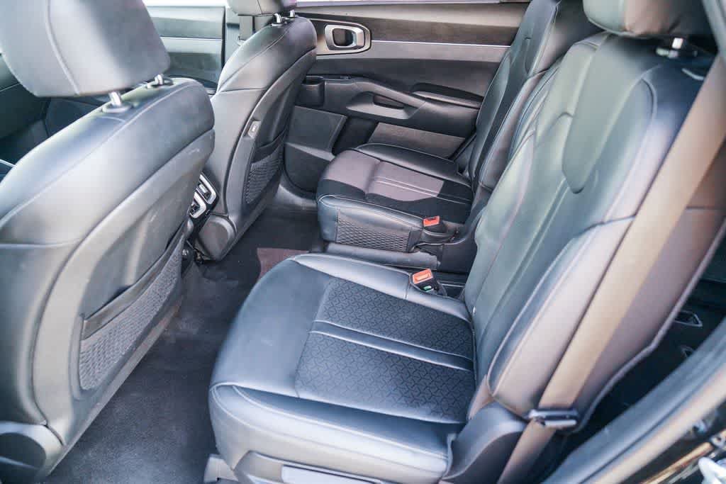 Certified 2023 Kia Sorento EX w/ Panoramic Sunroof Package FWD image 17